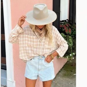 Show Me Your MuMu Jessica’s Button Down Cream Plaid Lightweight Pockets Size M